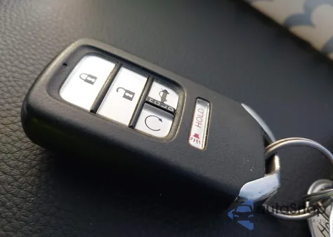 2018 Honda Accord Touring 2.0T from USA, damaged, VIN 1HGCV2F90JA031228